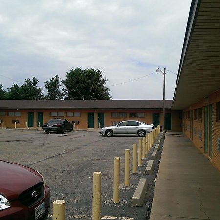 Deluxe Inn Amarillo Bagian luar foto