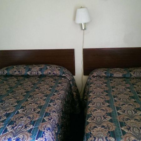 Deluxe Inn Amarillo Bagian luar foto