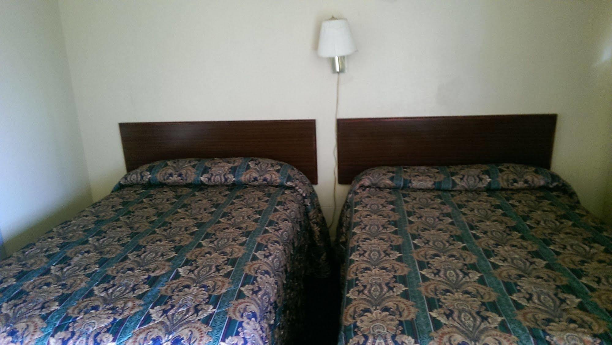 Deluxe Inn Amarillo Bagian luar foto
